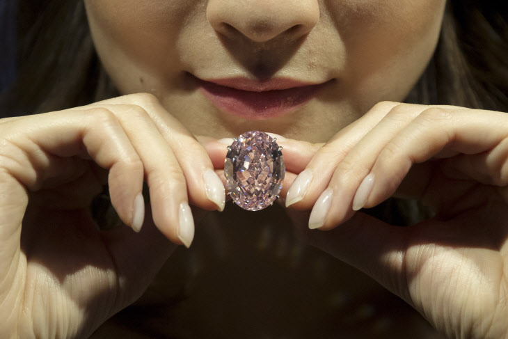 세계 최대 핑크 다이아몬드, 800억