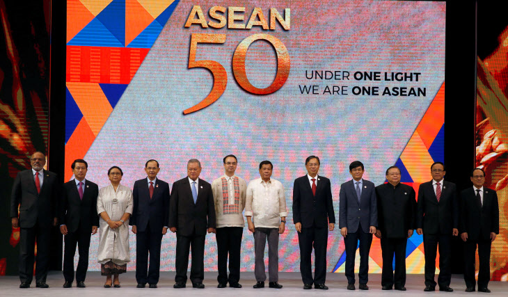 ASEAN-PHILIPPINES/DUTERTE <YONHAP NO-3429> (REUTERS)