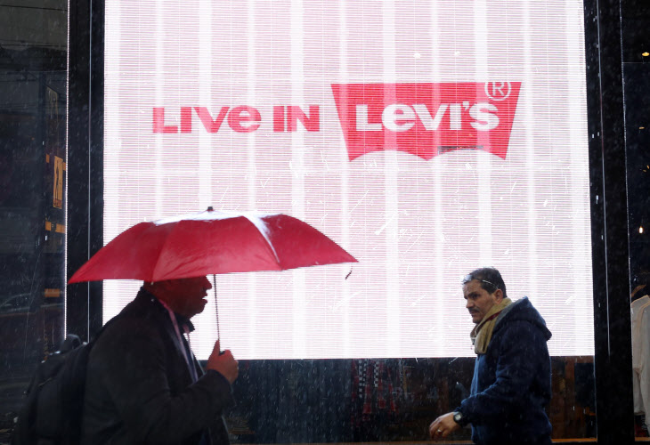 US-LEVI'S-FILES-FOR-INITIAL-PUBLIC-OFFERING