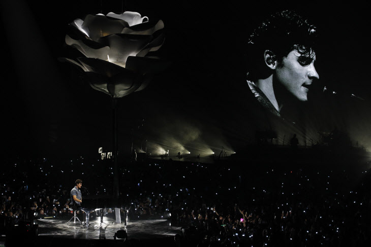 Shawn Mendes The Tour 01