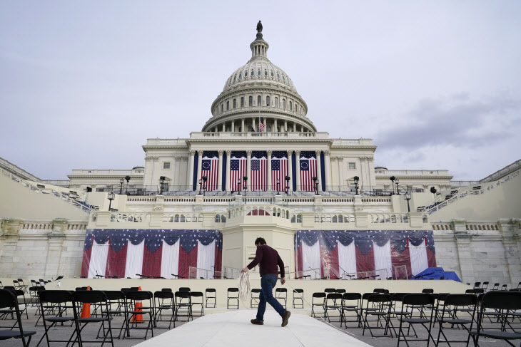 '바이든 취임식' 준비 한창인 미 의사당