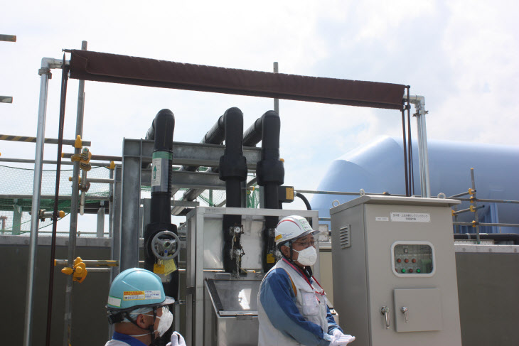 후쿠시마 오염수 방류 설비를 설명하는 도쿄전력