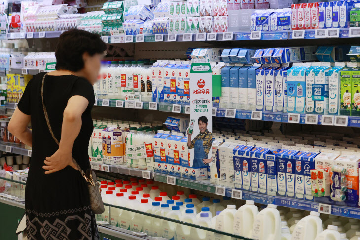 10월부터 우유 원유 가격 L당 88원 인상<YONHAP NO-2277>