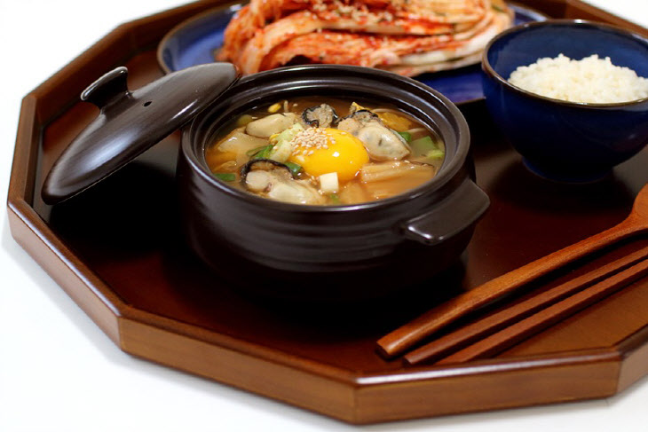 [사진자료] 김치굴국밥