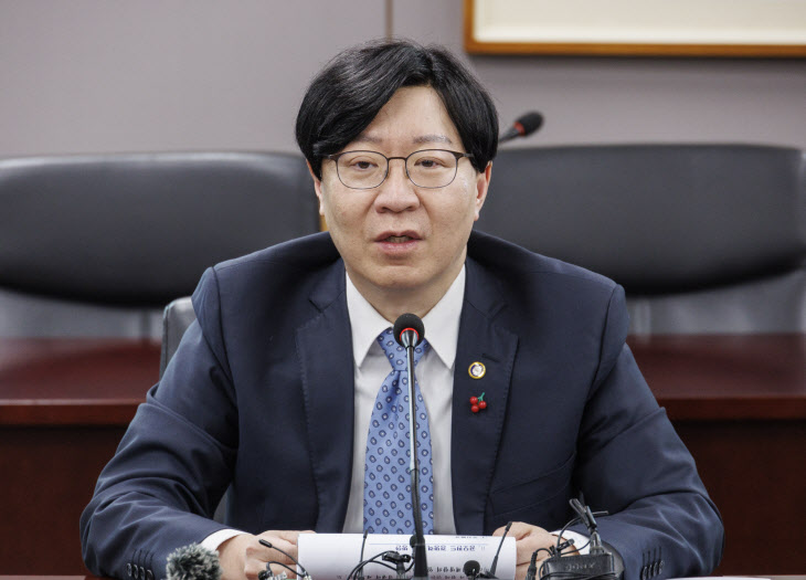 공모펀드 경쟁력 간담회에서 발언하는 김소영 금융위 부위원장